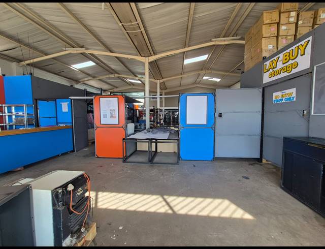 526M² WAREHOUSE TO LET IN BOLTONIA